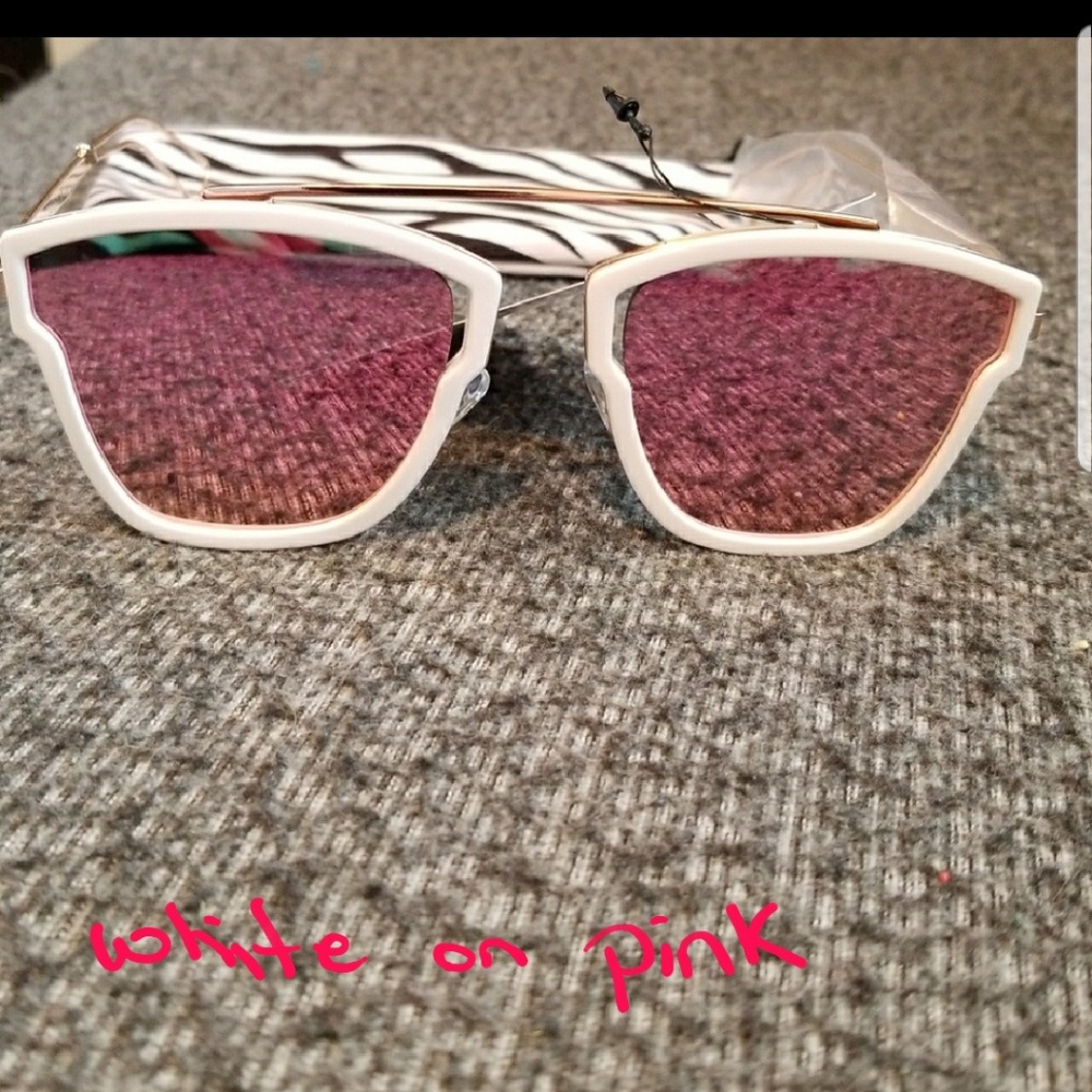 5 pair of Trendy Sunglasses